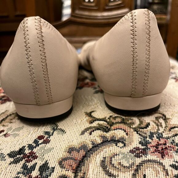 Authentic Prada Flats - Picture 4 of 15